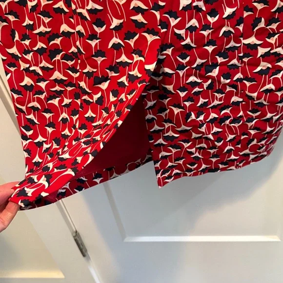 Boden Women's Hannah Sheath Dress in Poinsettia Red Floral V Neck Size 8 - Picture 4 of 8